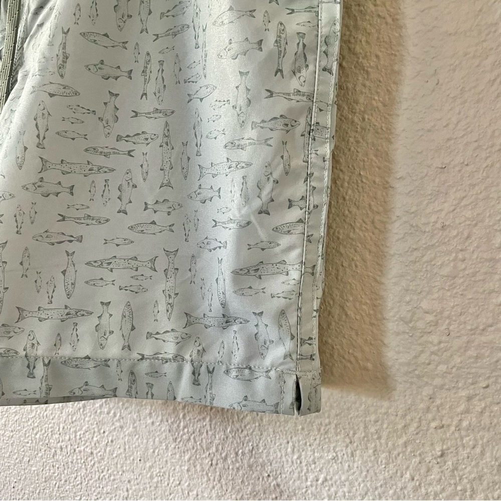 Eddie Bauer Volley Swim Trunks Shorts Men’s L Light Blue Fish Print 8” Inseam - Picture 7 of 13